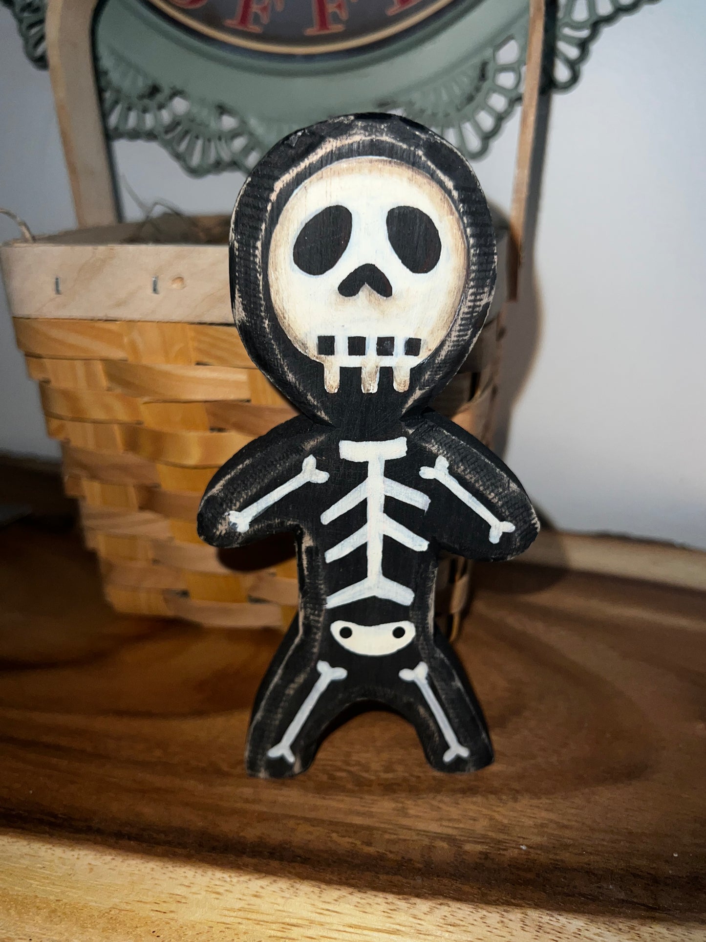 Skeleton Chunky Sitter