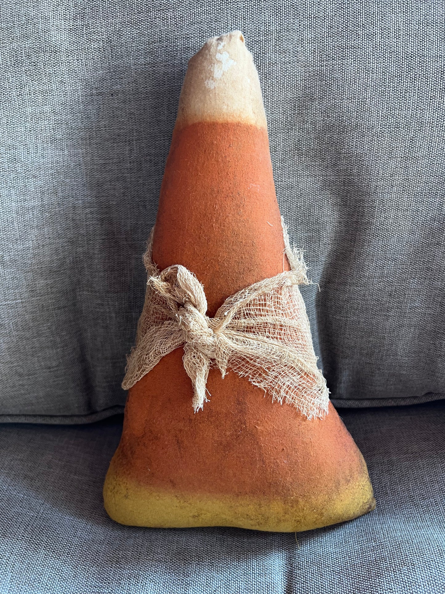 Medium Primitive Candy Corn